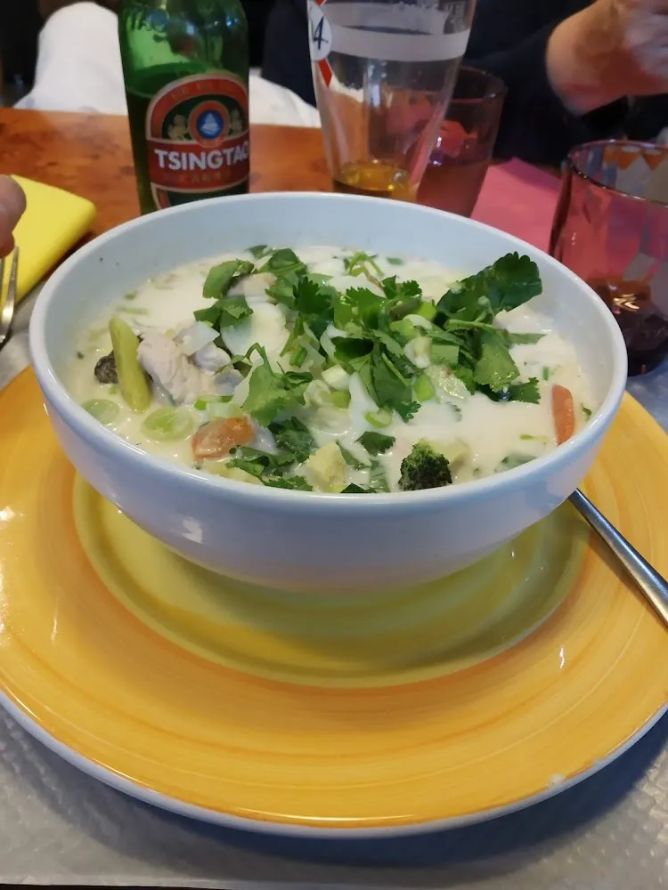 Soupe Au Poulet Lait de Coco Avec Le Riz